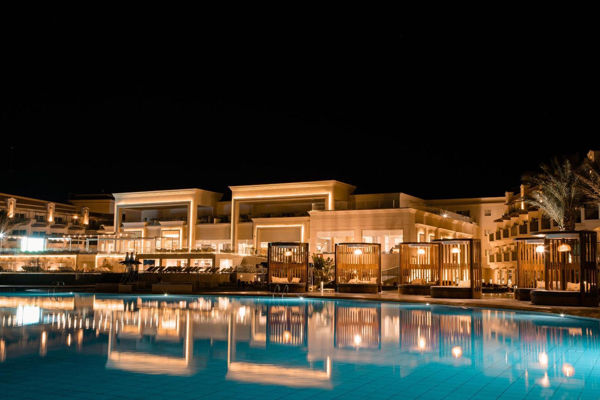 The V Luxury Resort Sahl Hasheesh Hurghada Bagian luar foto The St Regis Sharm