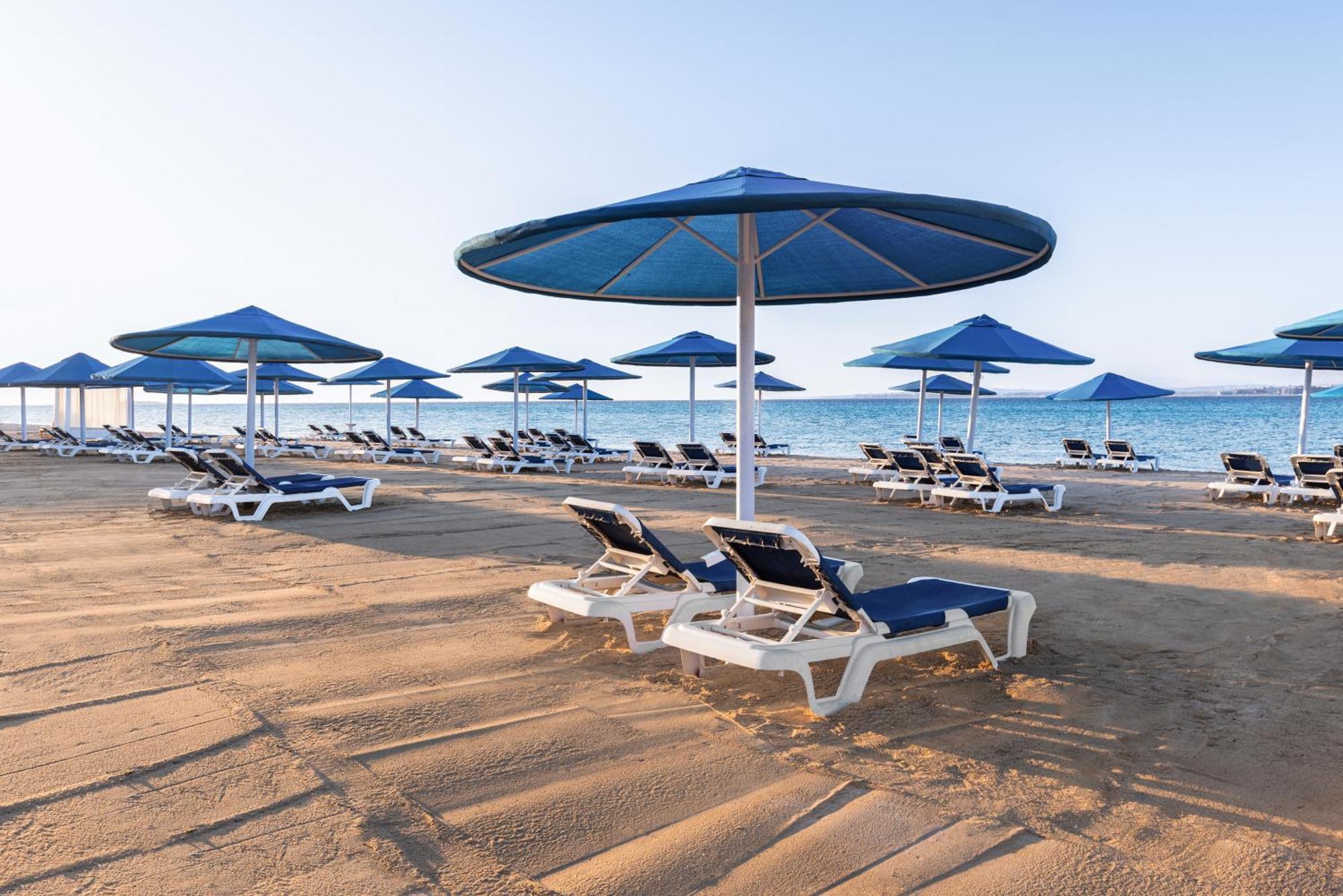 The V Luxury Resort Sahl Hasheesh Hurghada Bagian luar foto Beach at the Grand Resort
