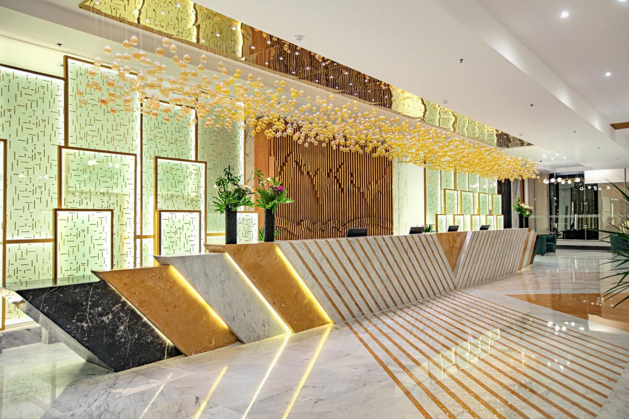The V Luxury Resort Sahl Hasheesh Hurghada Bagian luar foto The lobby of the hotel