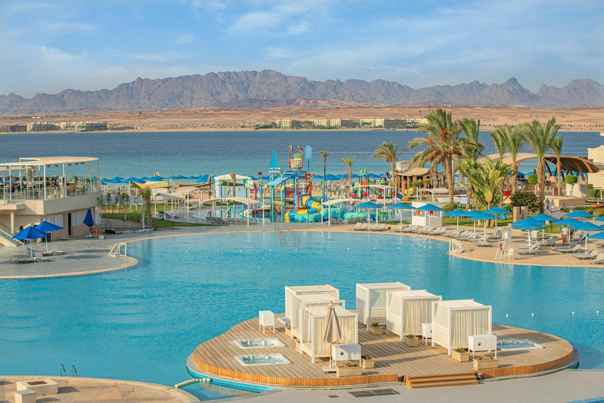The V Luxury Resort Sahl Hasheesh Hurghada Bagian luar foto View of the Red Sea from the Hilton Sharm El Sheikh
