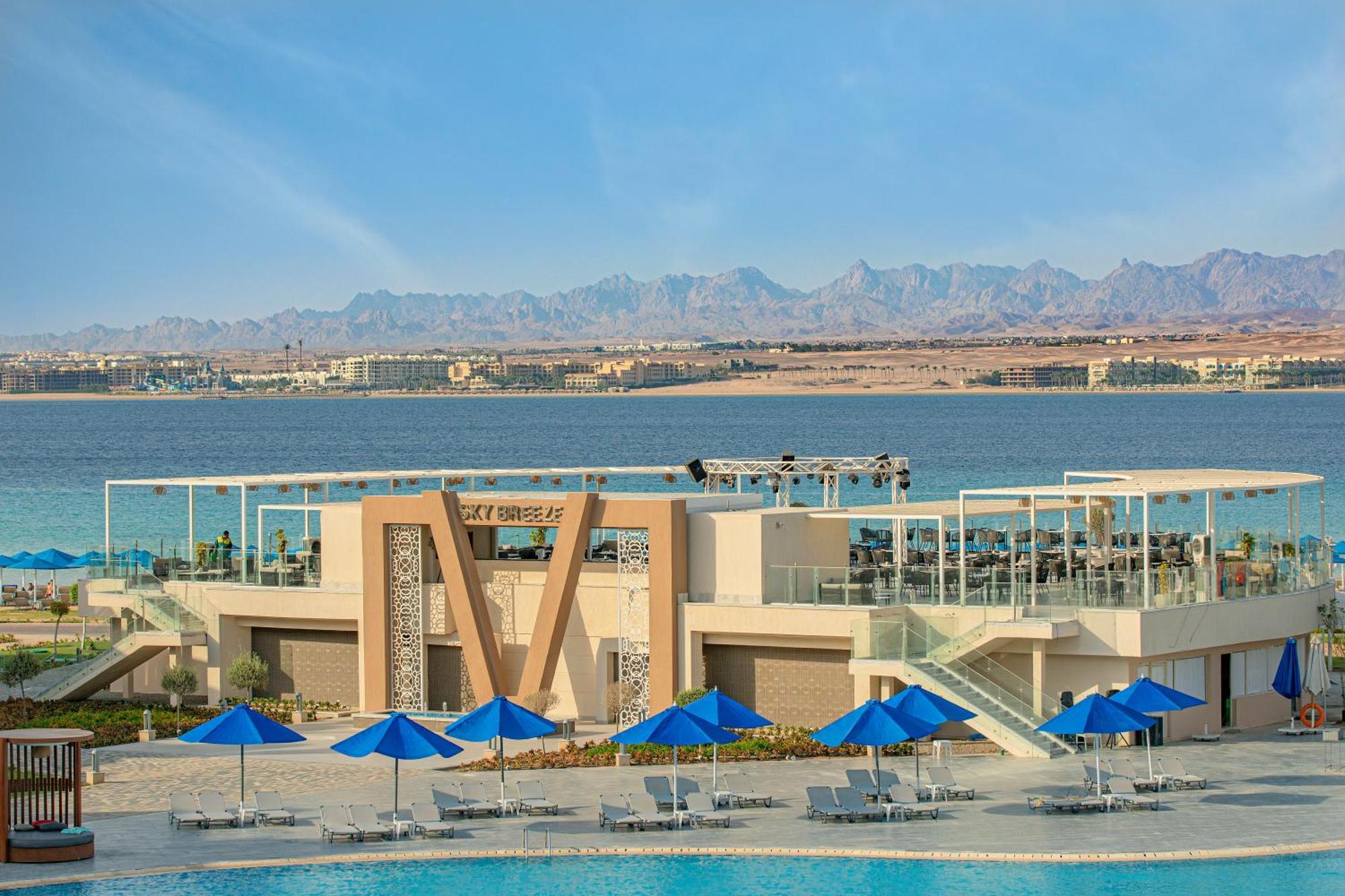 The V Luxury Resort Sahl Hasheesh Hurghada Bagian luar foto View of the Red Sea from the Hilton Sharm El Sheikh