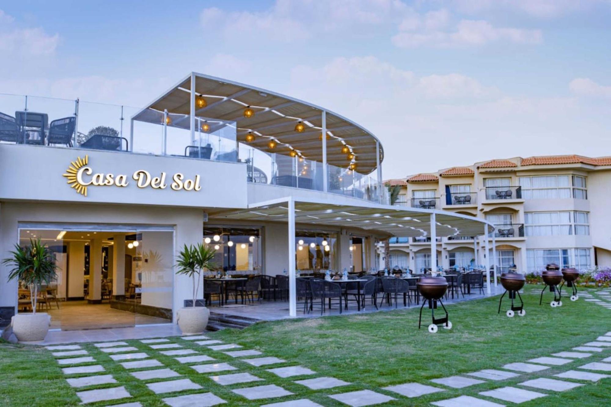 The V Luxury Resort Sahl Hasheesh Hurghada Bagian luar foto Casa Del Sol